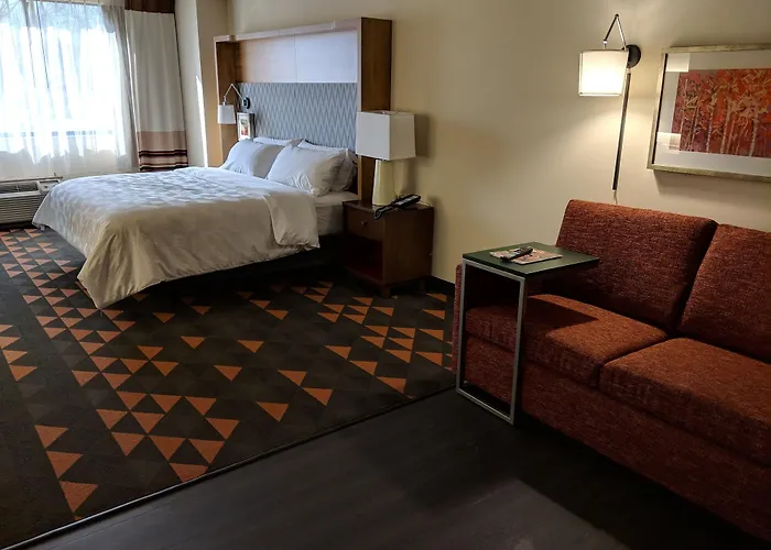 By Ihg Champaign