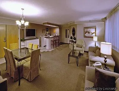 Hotel By Ihg Champaign