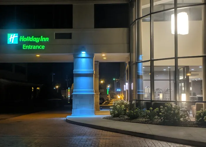 By Ihg Champaign