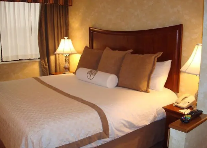 By Ihg Hotel 3*