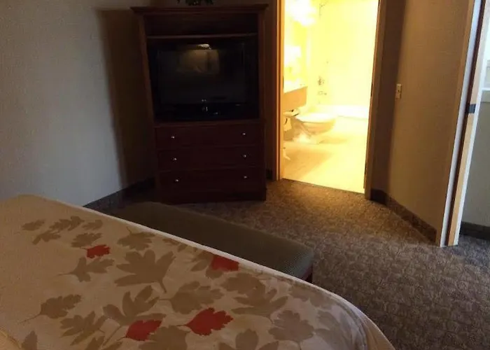 Hotel By Ihg Champaign