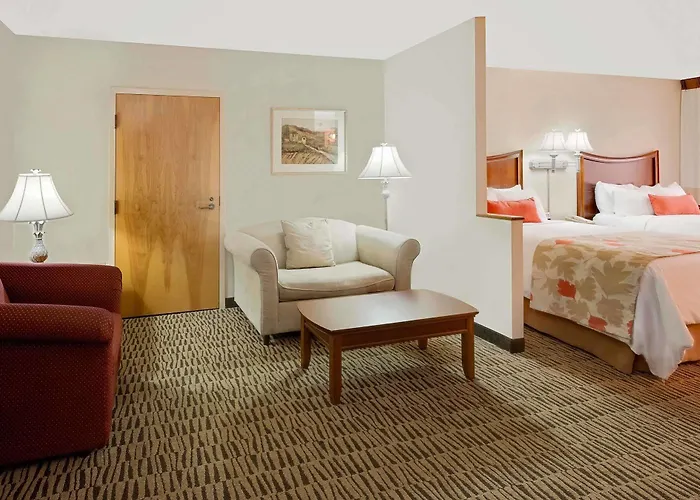Hotel By Ihg